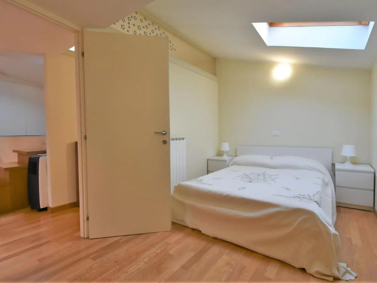 Apartment Duomo Mansarda By Interhome Iseo